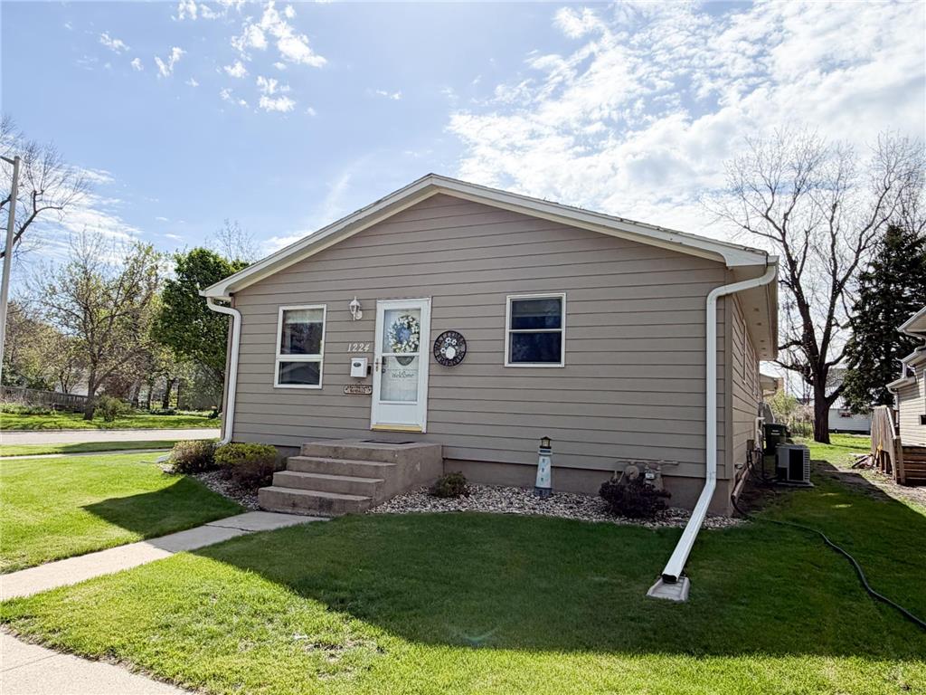 1224 3rd Avenue Worthington MN 56187 7071395 image4