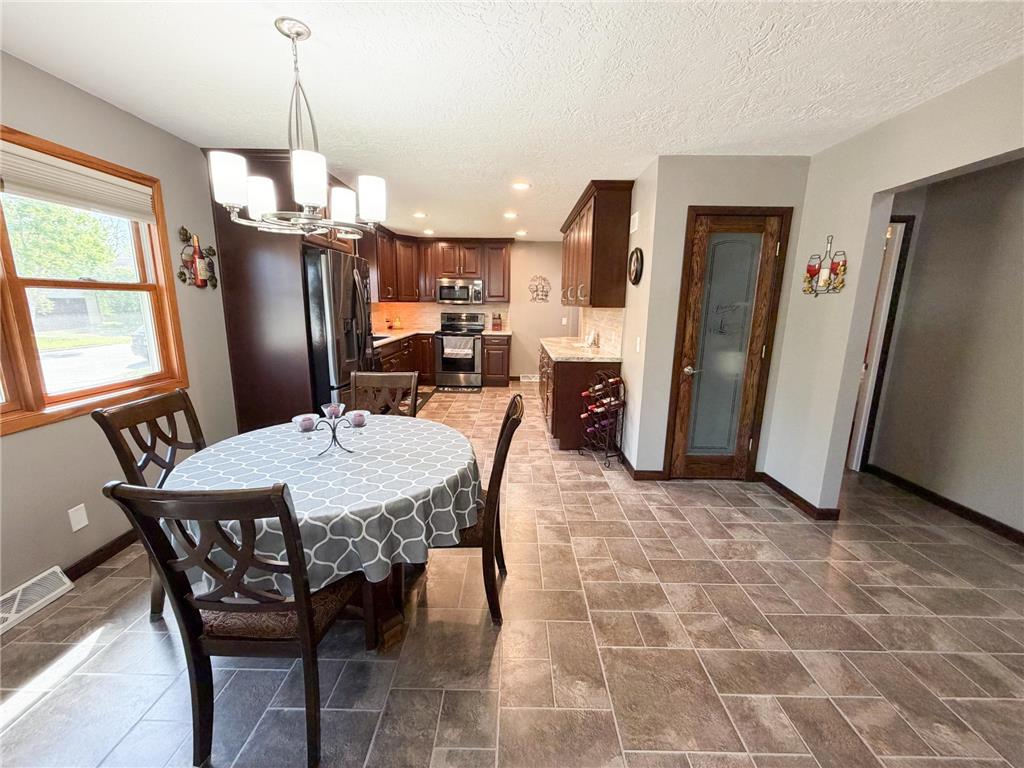 1224 3rd Avenue Worthington MN 56187 7071395 image8