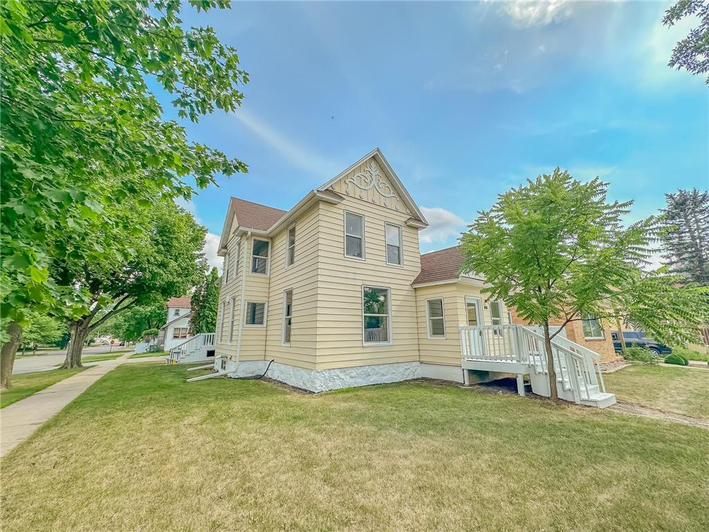 1224 4th Avenue, Worthington, MN 56187 MLS 6253016 Edina Realty