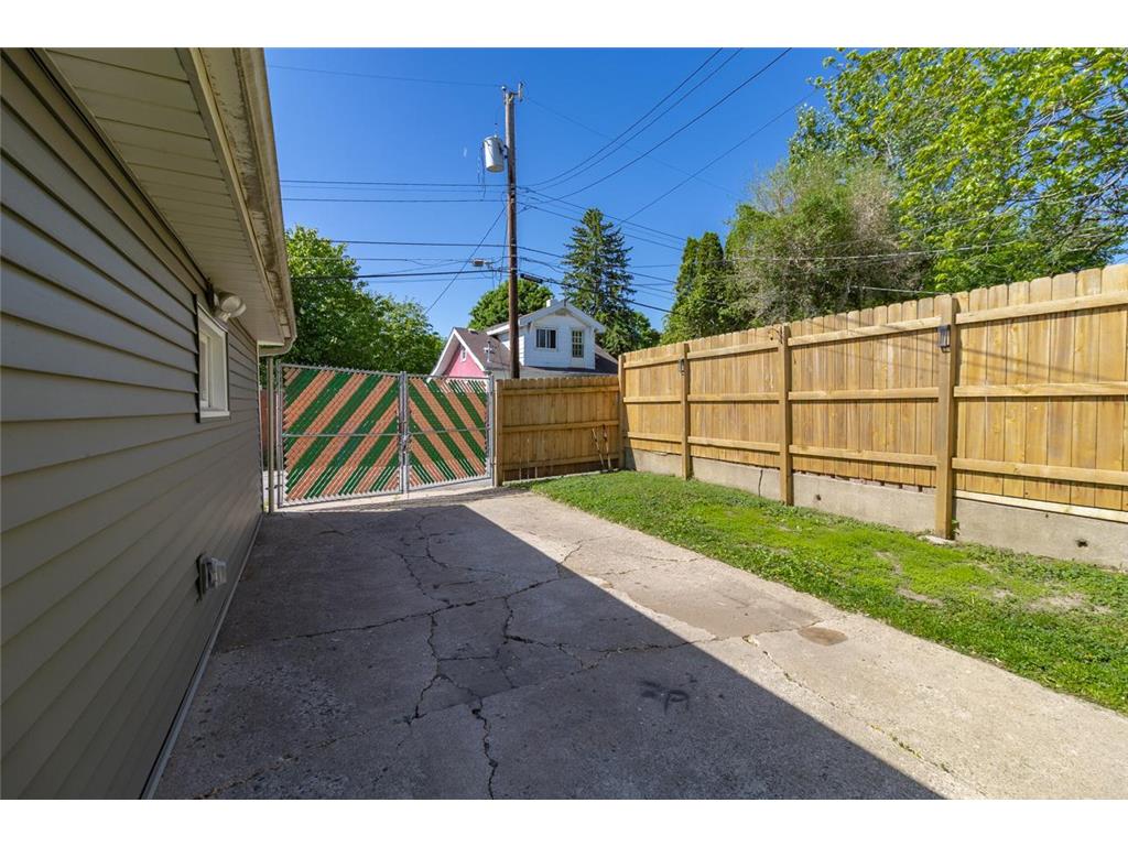 1224 6th Street E Saint Paul MN 55106 7070827 image27