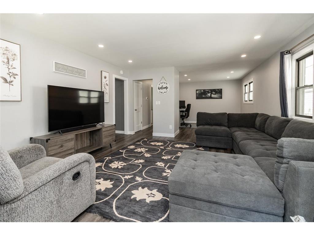 1224 6th Street E Saint Paul MN 55106 7070827 image3