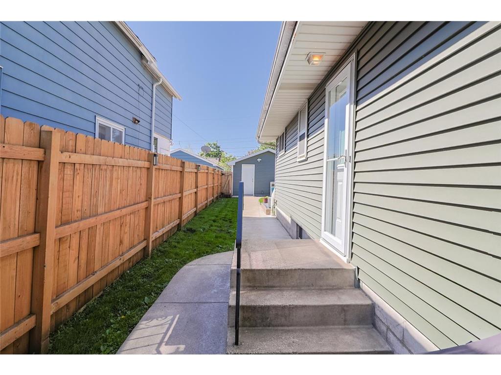 1224 6th Street E Saint Paul MN 55106 7070827 image30