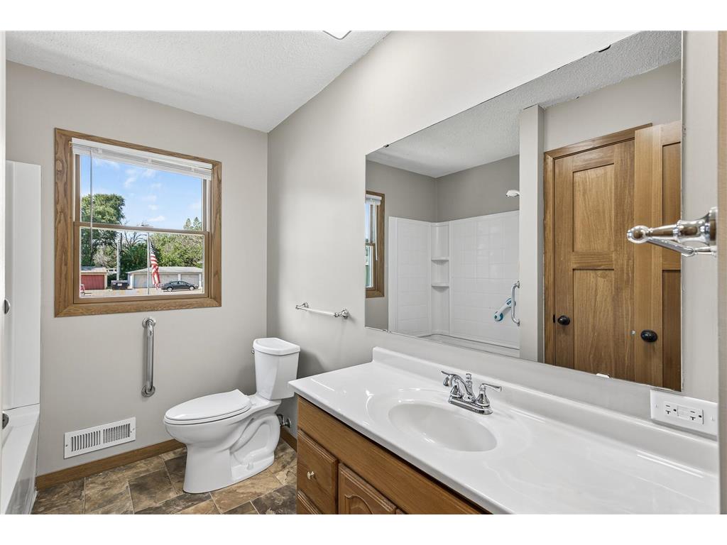 1224 8th Lane Anoka MN 55303 6777360 image14