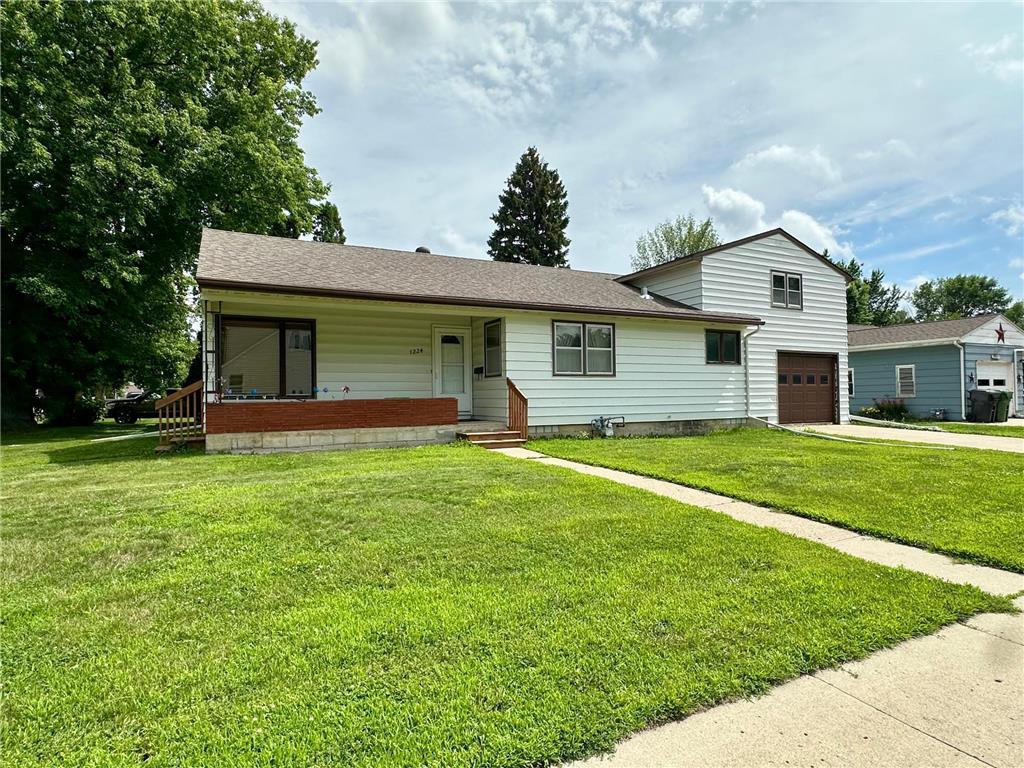 1224 Duba Street Worthington MN 56187 6752501 image1