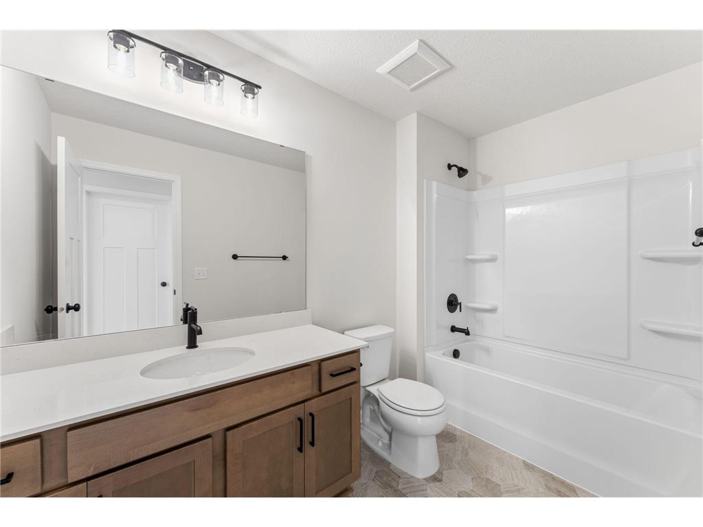 1224 Edge Circle Jordan MN 55352 7075760 image14