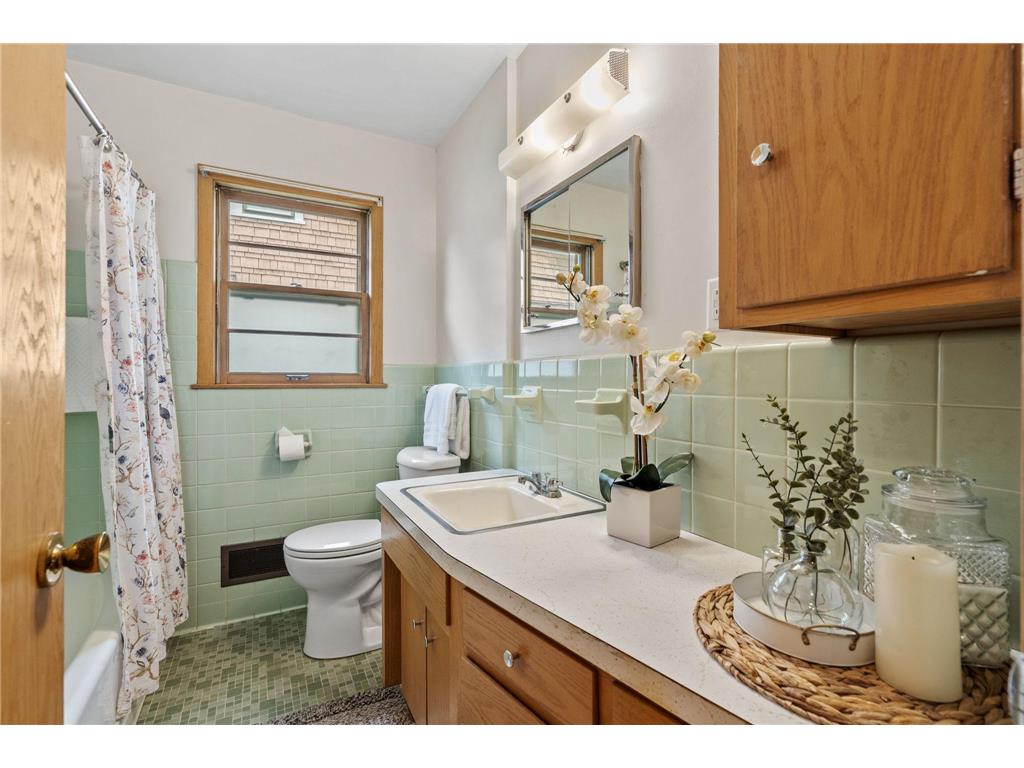1224 Edmund Avenue Saint Paul MN 55104 7060388 image16