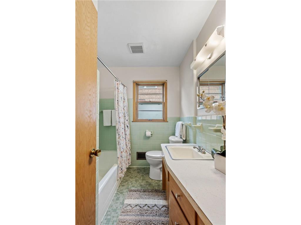 1224 Edmund Avenue Saint Paul MN 55104 7060388 image17