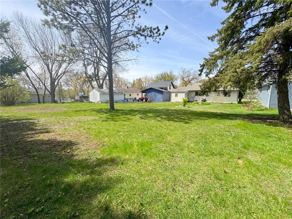 1224 Lake Street Fergus Falls MN 56537 7071775 image27