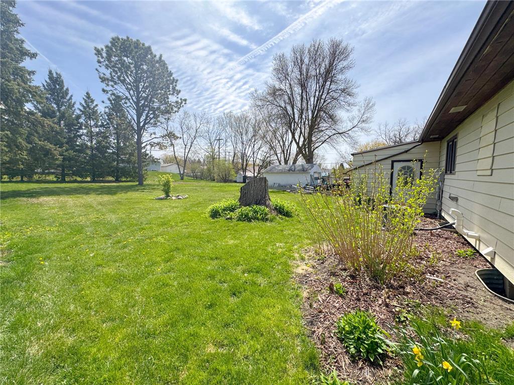 1224 Lake Street Fergus Falls MN 56537 7071775 image28
