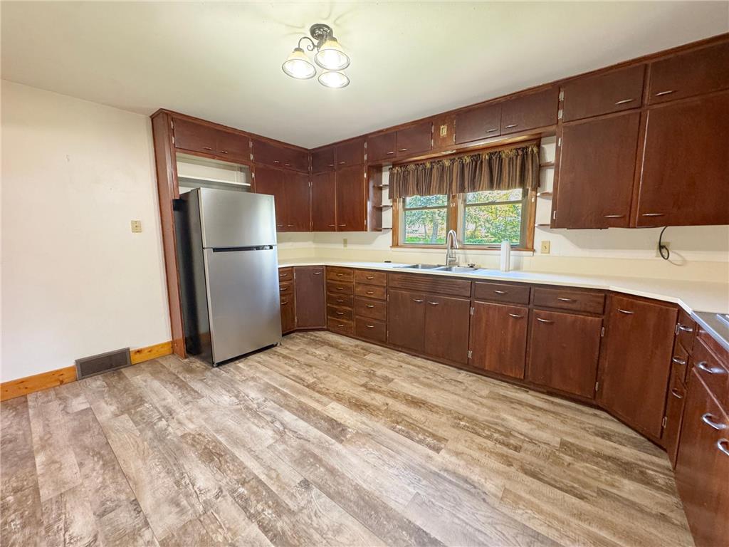 1224 Lake Street Fergus Falls MN 56537 7071775 image5