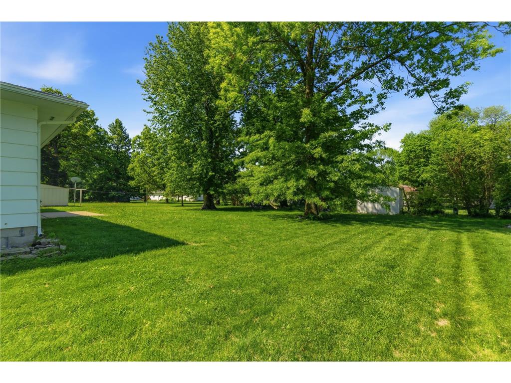 1224 S Ramsey Street Blue Earth MN 56013 7024048 image11