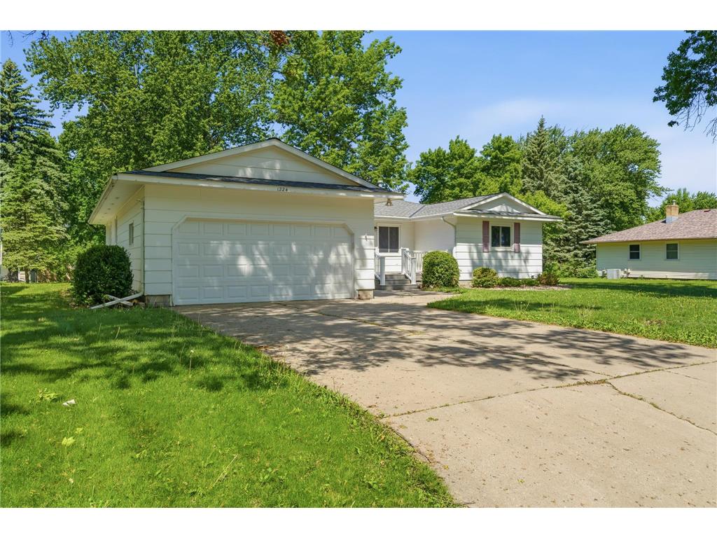1224 S Ramsey Street Blue Earth MN 56013 7024048 image2