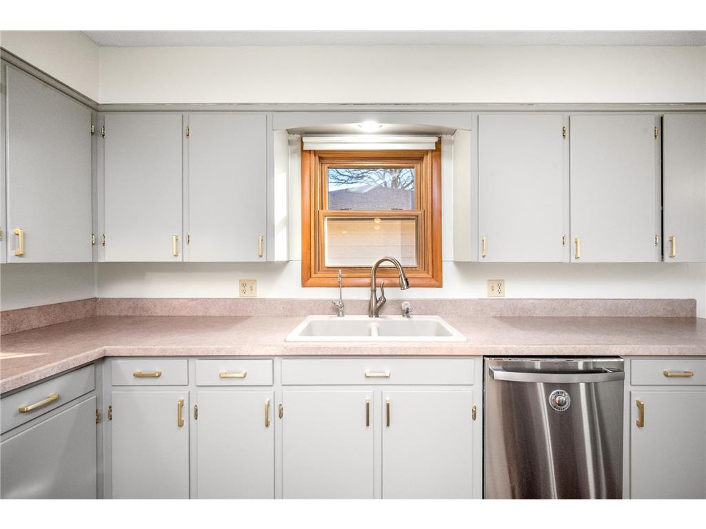 1224 S Ramsey Street Blue Earth MN 56013 7024048 image20