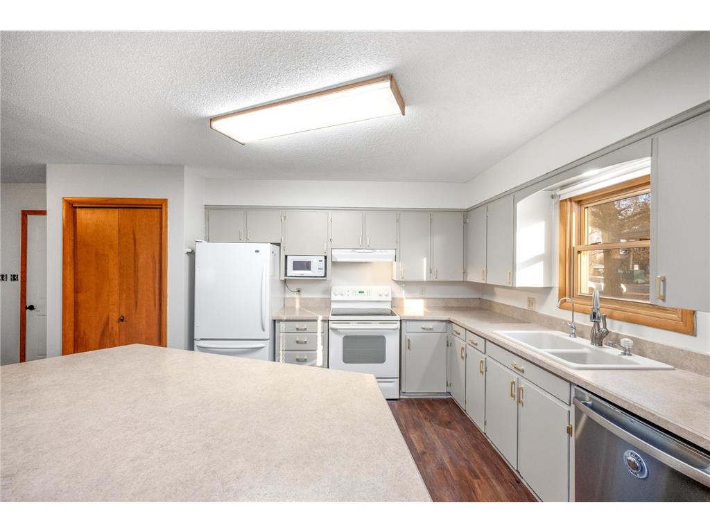 1224 S Ramsey Street Blue Earth MN 56013 7024048 image26