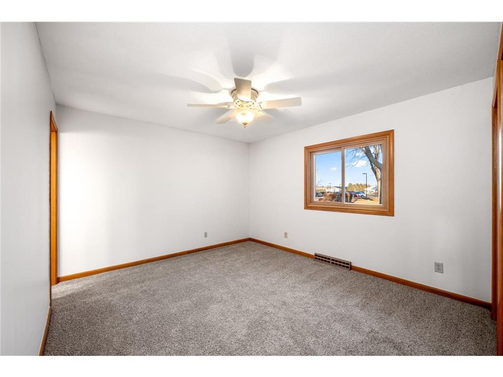 1224 S Ramsey Street Blue Earth MN 56013 7024048 image27