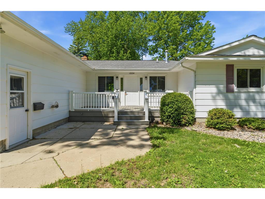 1224 S Ramsey Street Blue Earth MN 56013 7024048 image4