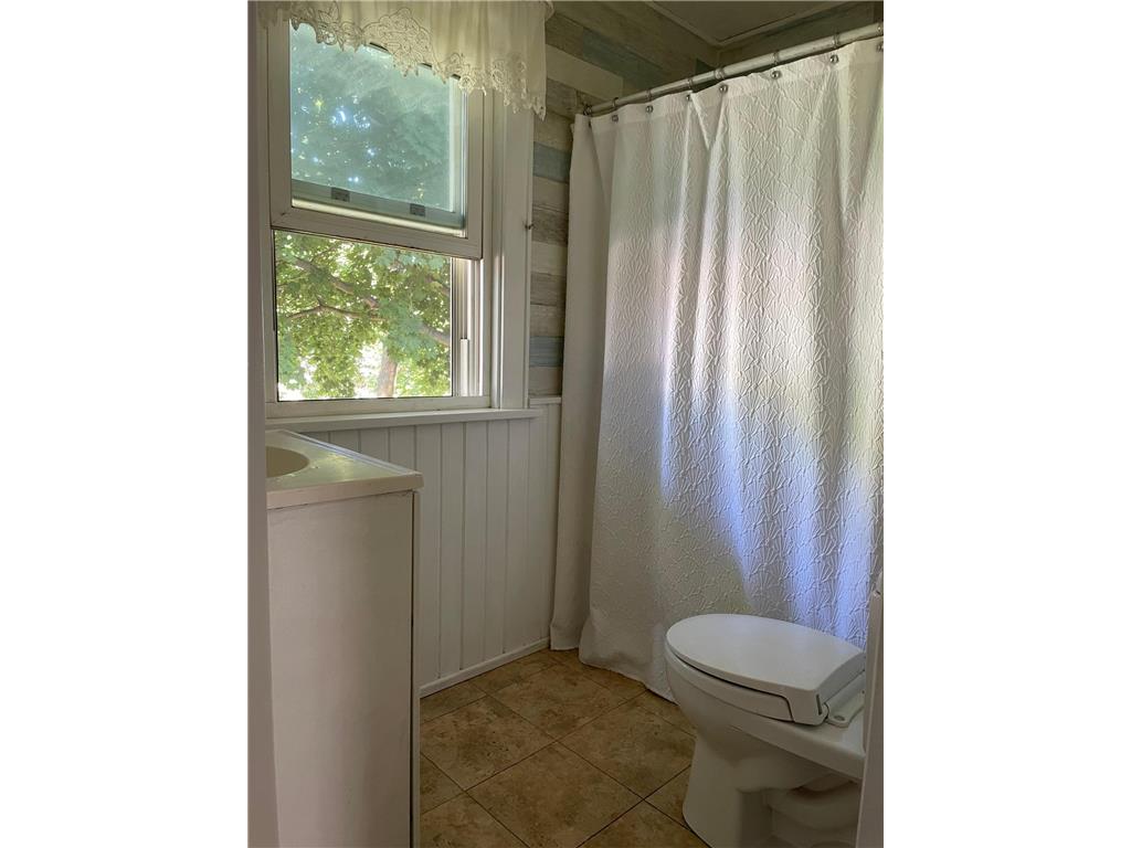 1224 Saint Joseph Avenue Albert Lea MN 56007 6755550 image20