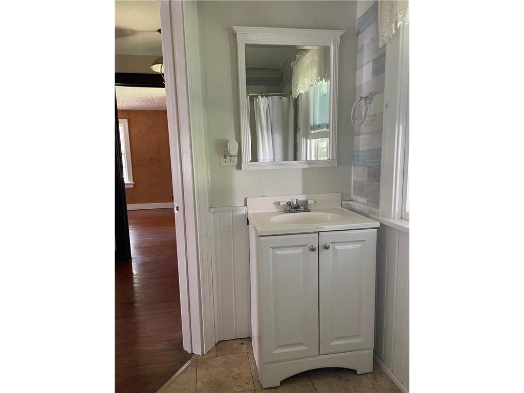 1224 Saint Joseph Avenue Albert Lea MN 56007 6755550 image21