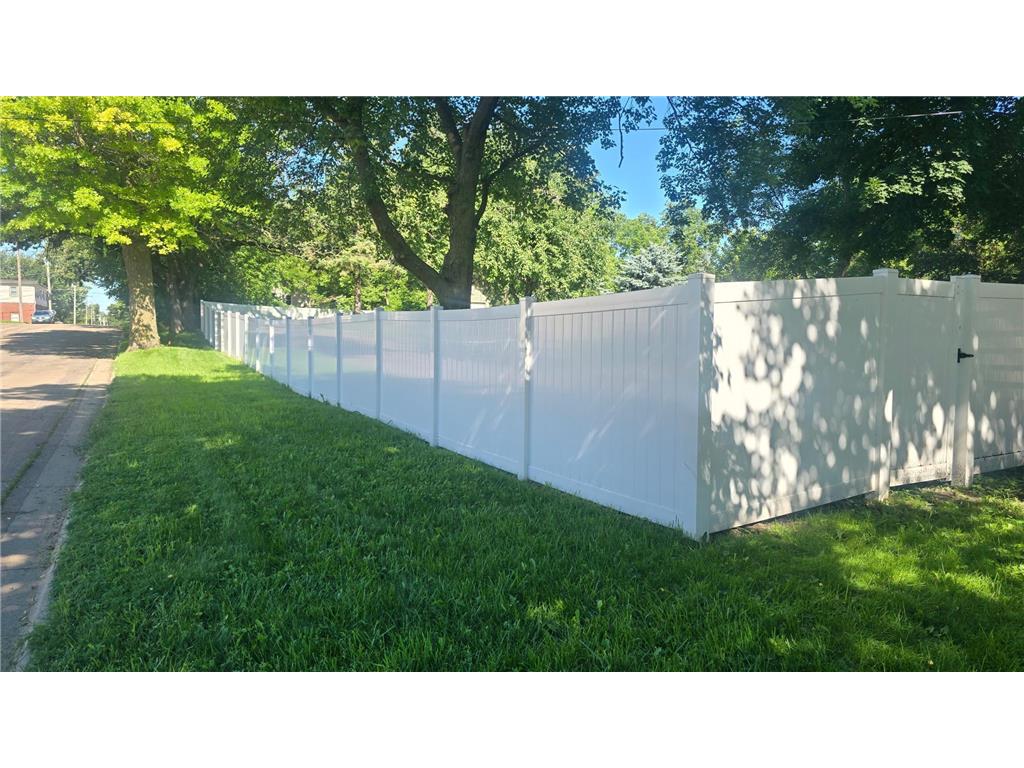 1224 Saint Joseph Avenue Albert Lea MN 56007 6755550 image4