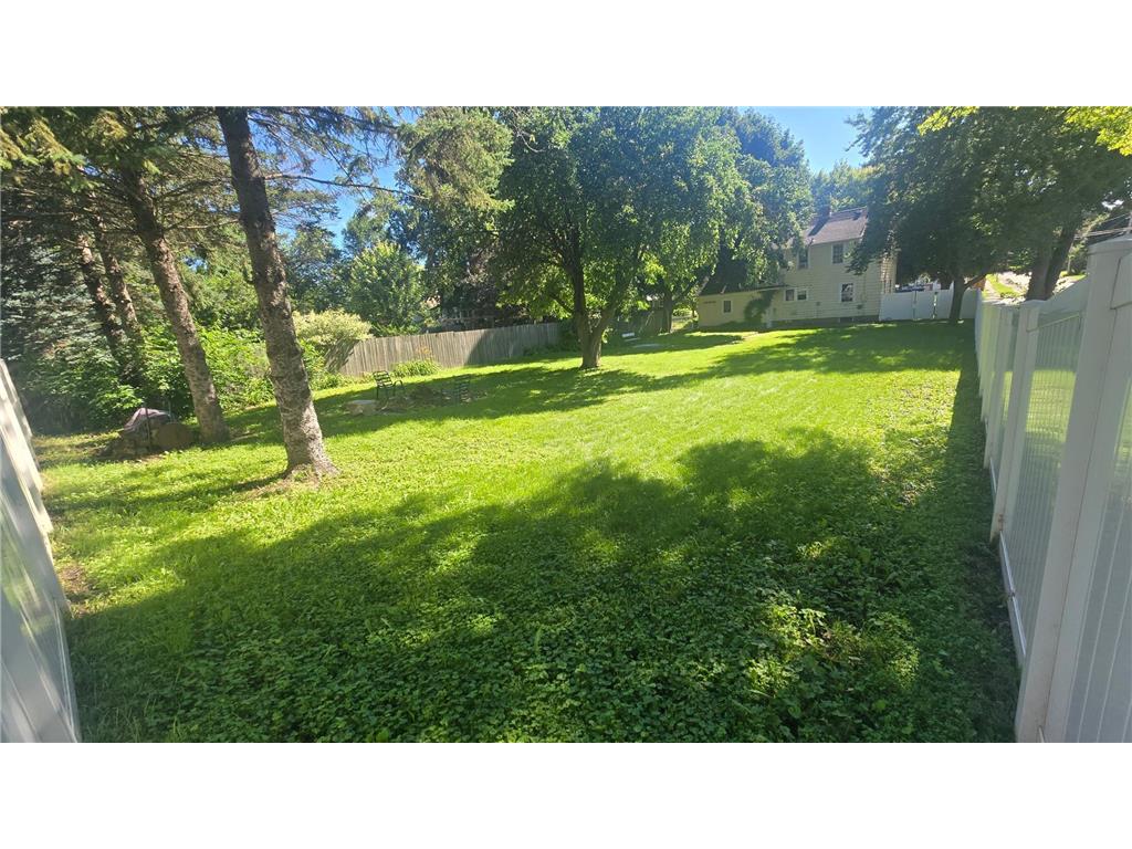 1224 Saint Joseph Avenue Albert Lea MN 56007 6755550 image5