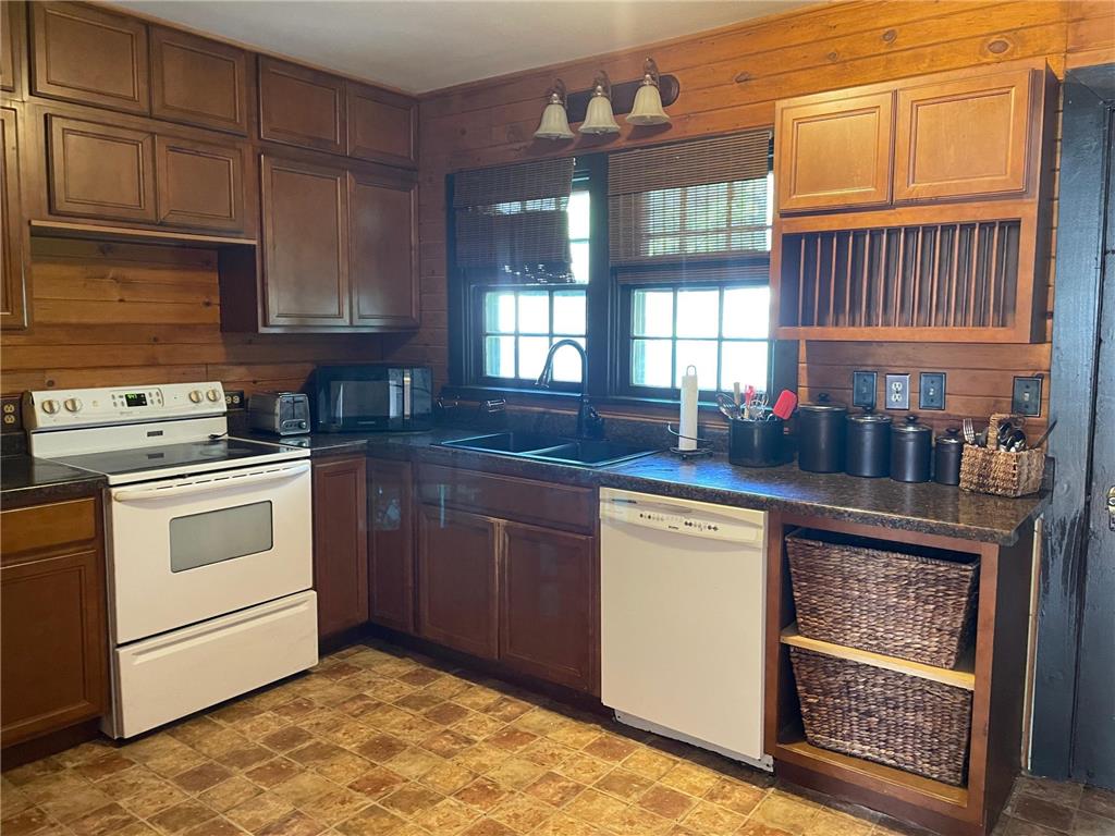 1224 Saint Joseph Avenue Albert Lea MN 56007 6755550 image6