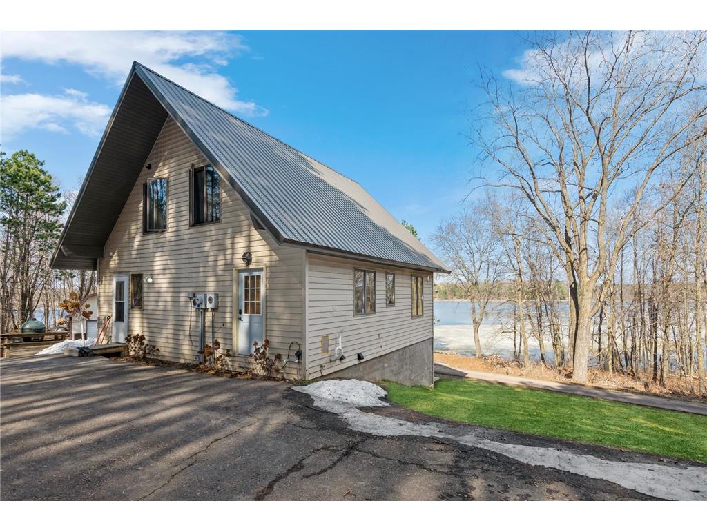 1224 Tuggle Parkway Amery WI 54001 - Mud Lake 6352756 image1