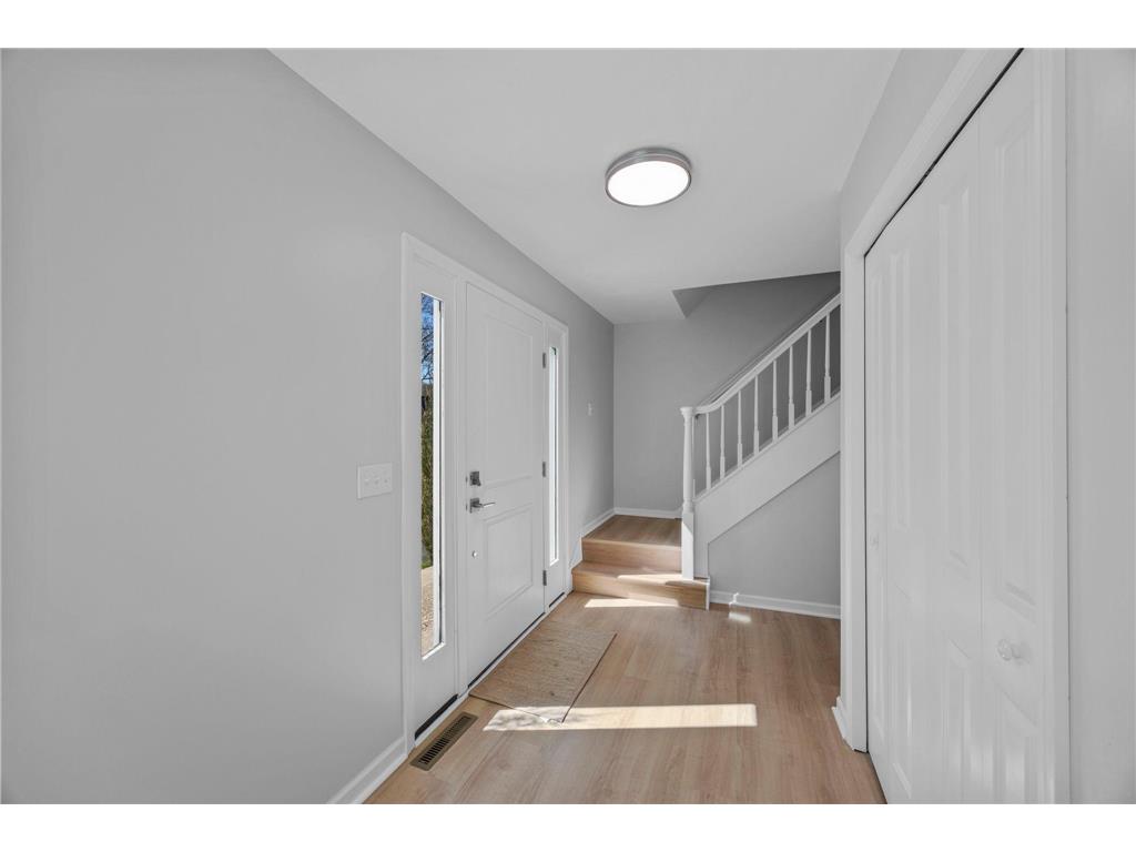12246 Oxbow Drive Eden Prairie MN 55347 7058561 image2