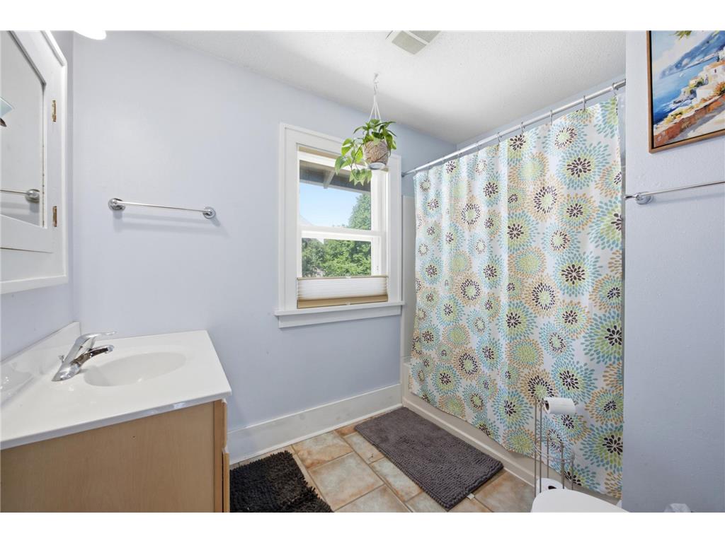 1225 3rd Street N Fargo ND 58102 7101745 image16