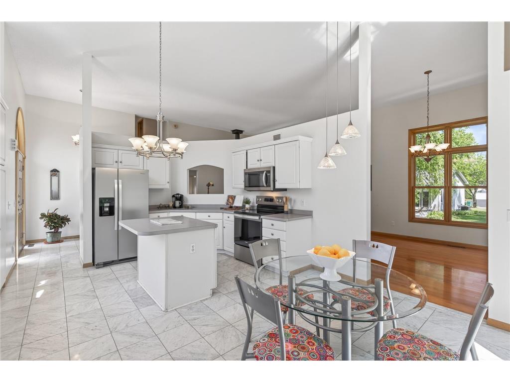 1225 EARLE Way Burnsville MN 55306 7087496 image10