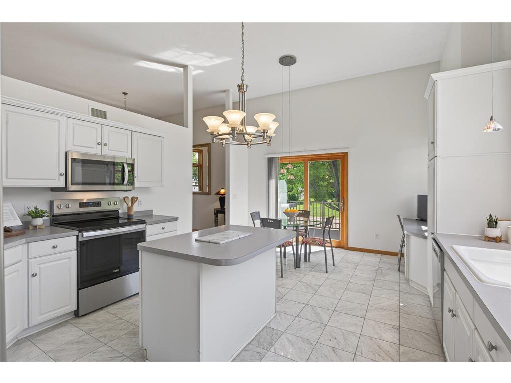 1225 EARLE Way Burnsville MN 55306 7087496 image11