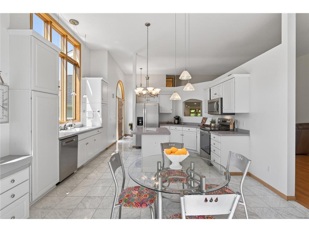 1225 EARLE Way Burnsville MN 55306 7087496 image14