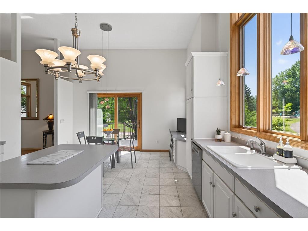 1225 EARLE Way Burnsville MN 55306 7087496 image18