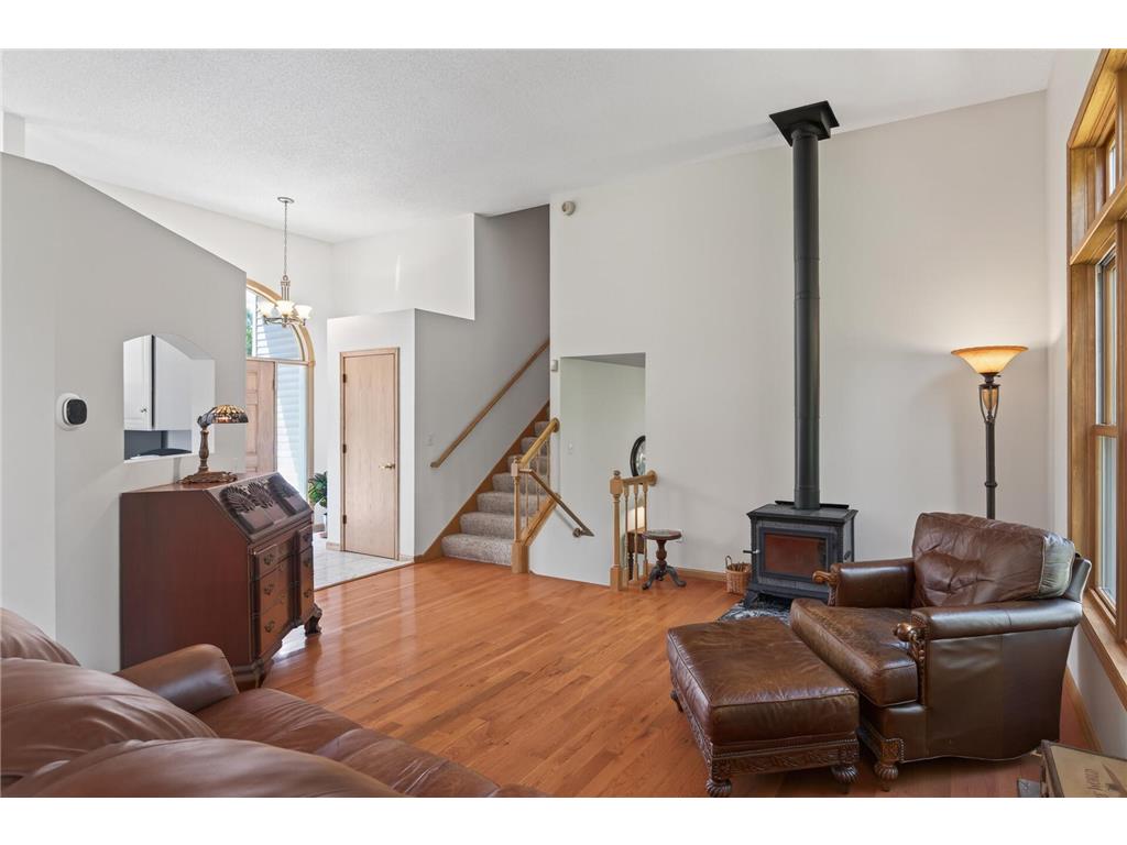1225 EARLE Way Burnsville MN 55306 7087496 image21
