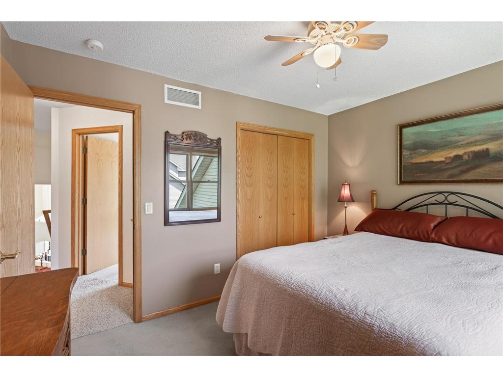 1225 EARLE Way Burnsville MN 55306 7087496 image30