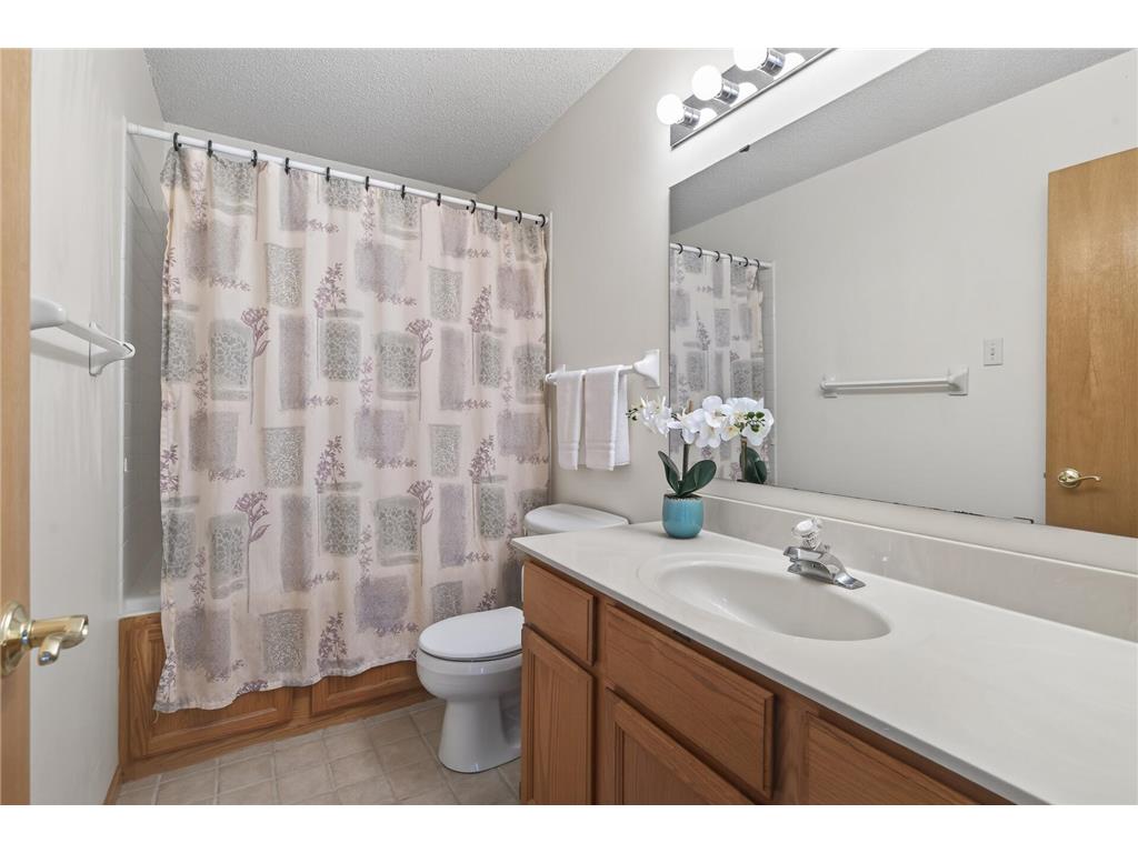 1225 EARLE Way Burnsville MN 55306 7087496 image31