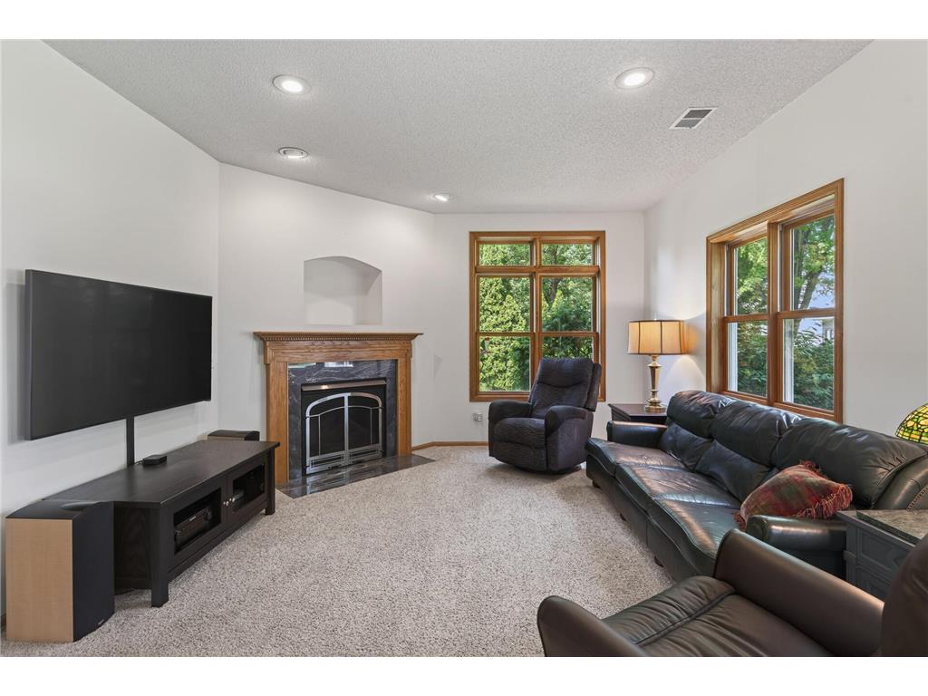 1225 EARLE Way Burnsville MN 55306 7087496 image34