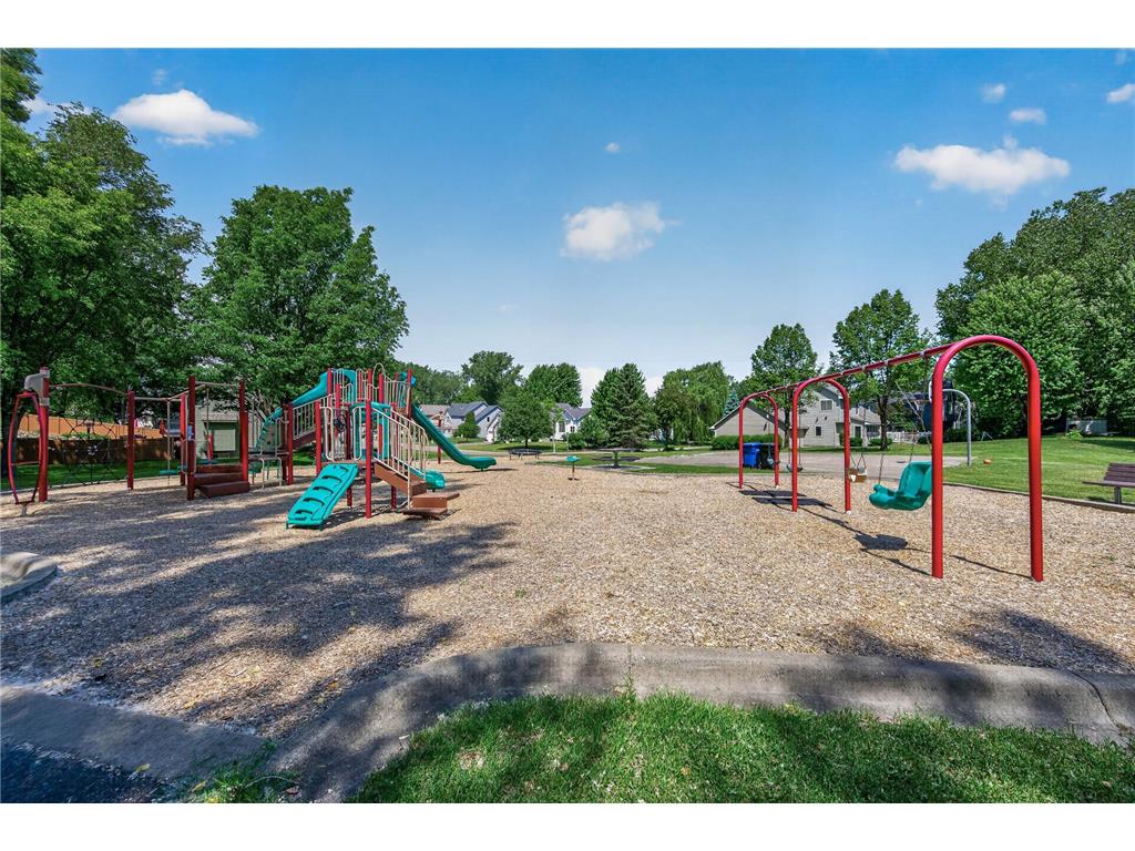 1225 EARLE Way Burnsville MN 55306 7087496 image44