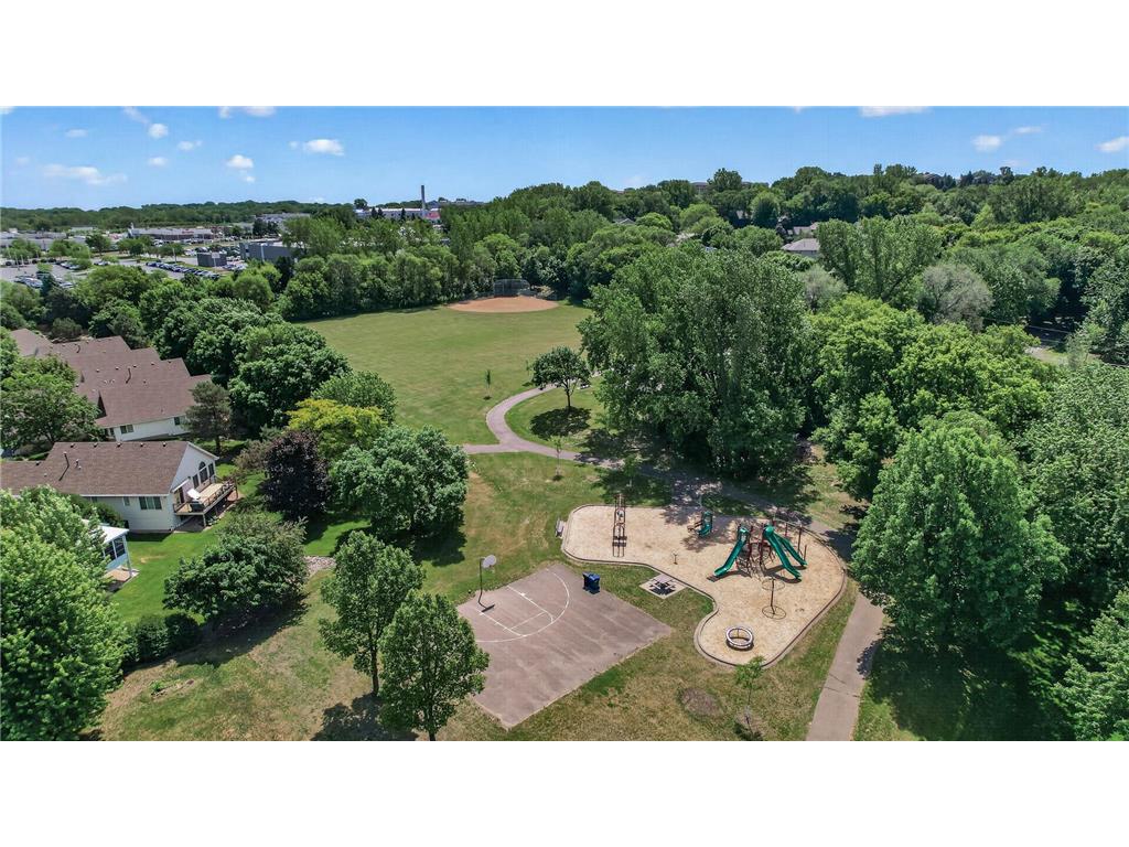 1225 EARLE Way Burnsville MN 55306 7087496 image47