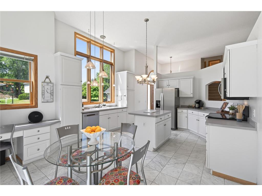 1225 EARLE Way Burnsville MN 55306 7087496 image8