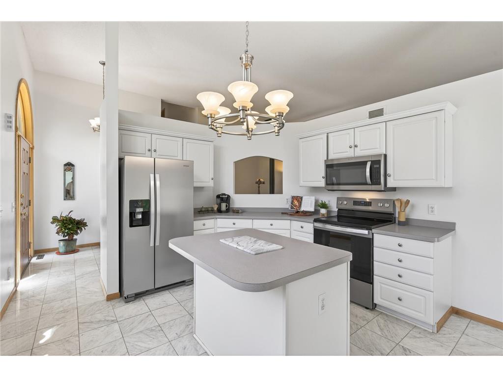 1225 EARLE Way Burnsville MN 55306 7087496 image9