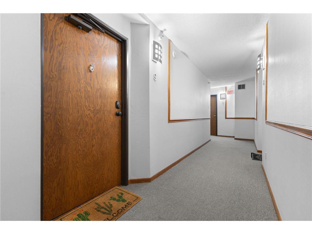 1225 Ferndale Street N #B9 Maplewood MN 55119 7054044 image6