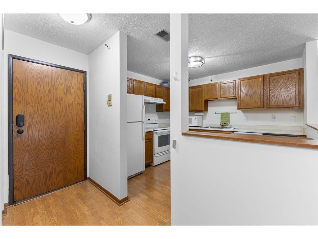 1225 Ferndale Street N #B9 Maplewood MN 55119 7054044 image9