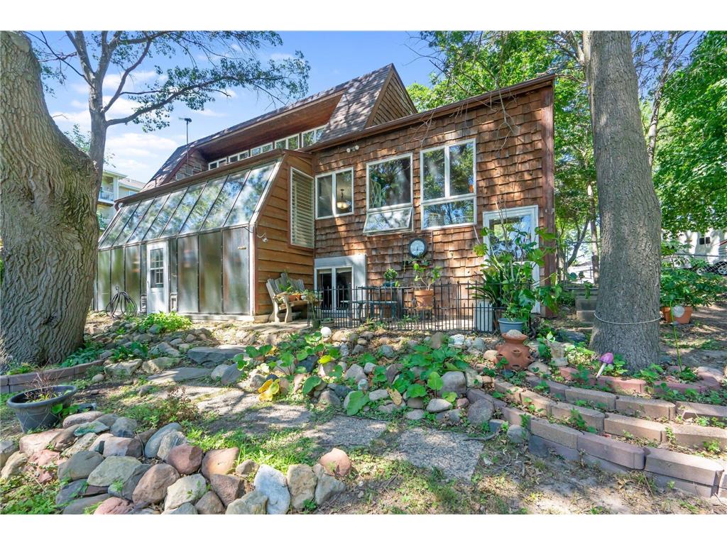 1225 Hallmark Court N, Oakdale, MN 55128 MLS 6243591 Edina Realty