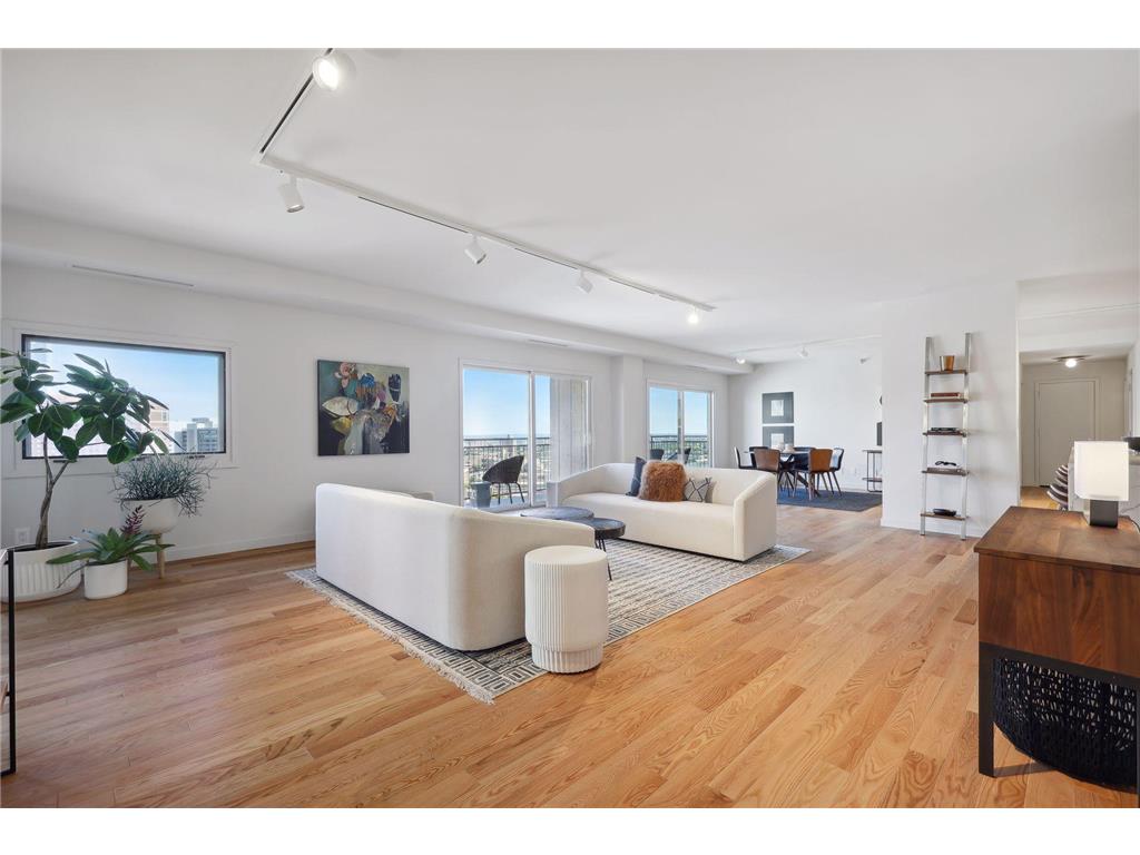 1225 Lasalle Ave #2301 Minneapolis MN 55403 6700397 image2