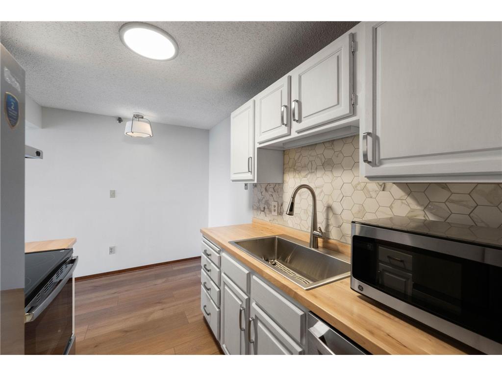 1225 Lasalle Avenue #1106 Minneapolis MN 55403 7103618 image7