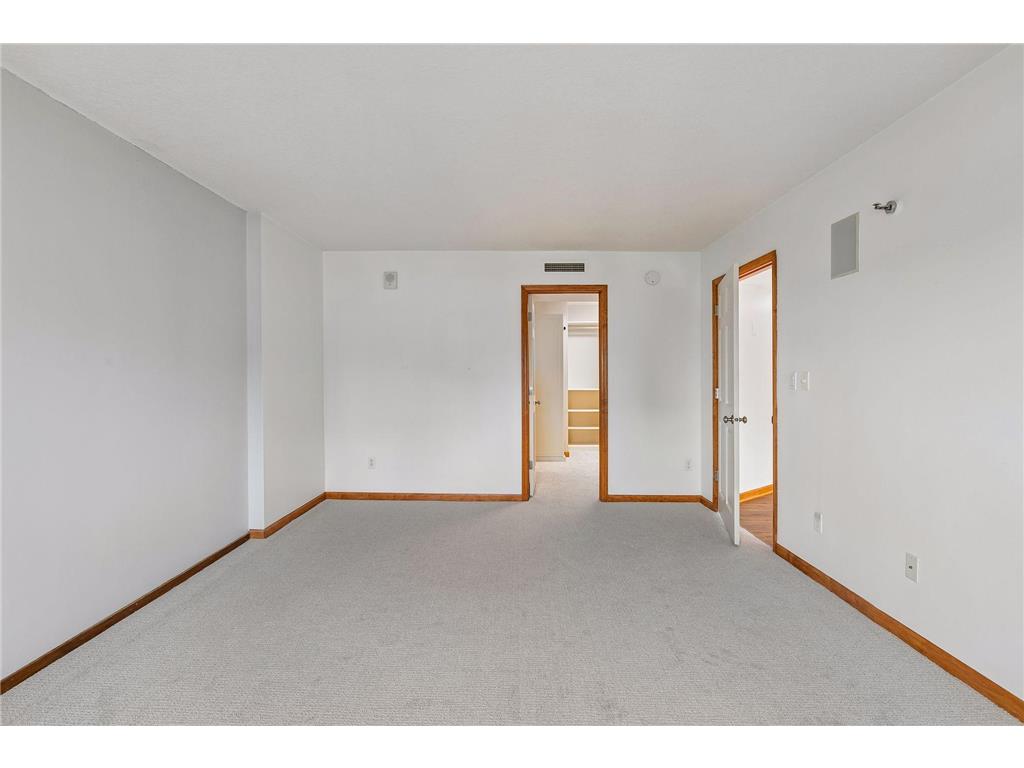 1225 Lasalle Avenue #1403 Minneapolis MN 55403 7043316 image16