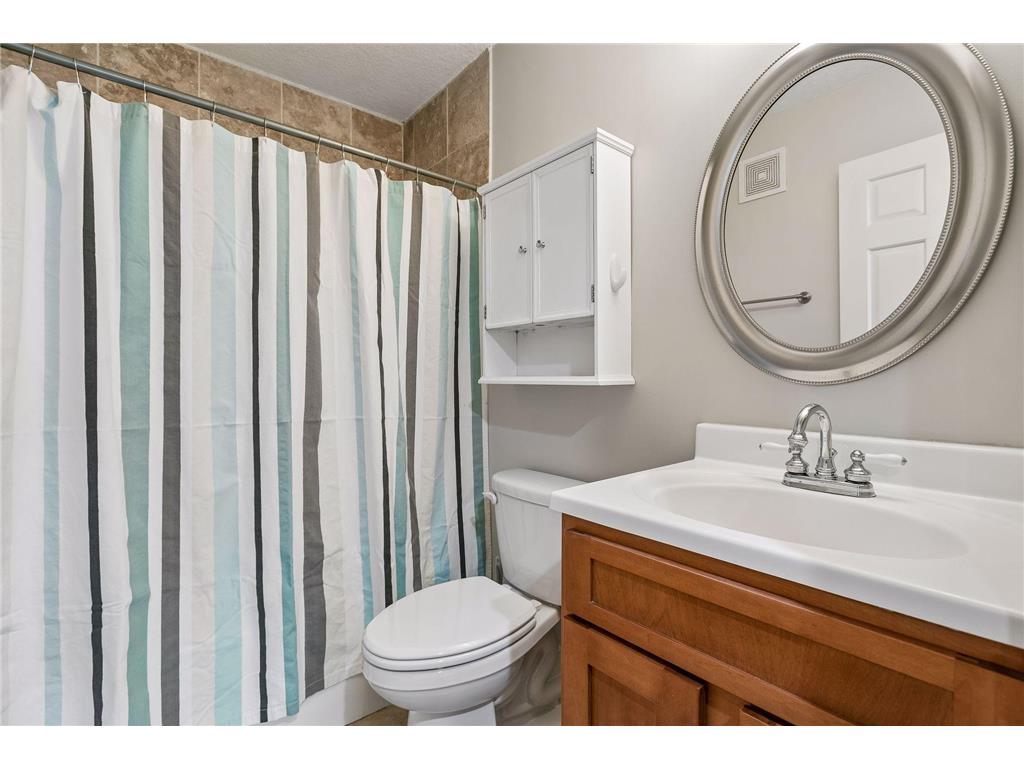 1225 Lasalle Avenue #1403 Minneapolis MN 55403 7043316 image23