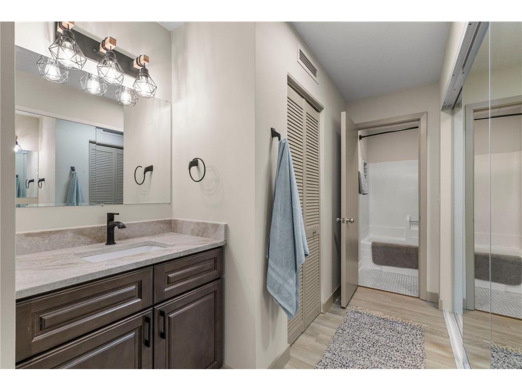 1225 Lasalle Avenue #1502 Minneapolis MN 55403 7100139 image25