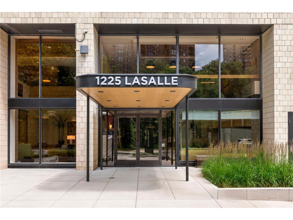 1225 Lasalle Avenue #1502 Minneapolis MN 55403 7100139 image3