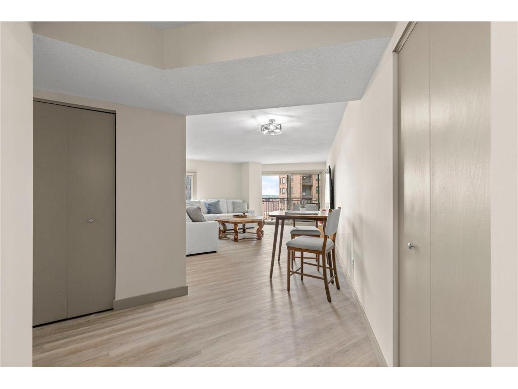 1225 Lasalle Avenue #1502 Minneapolis MN 55403 7100139 image6